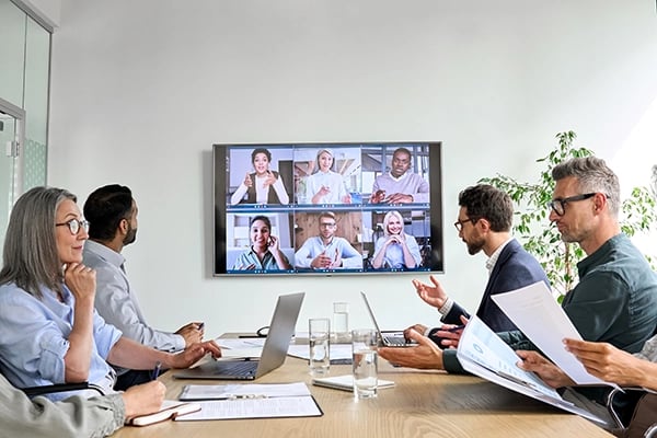 Collaborative and physical virtual meeting